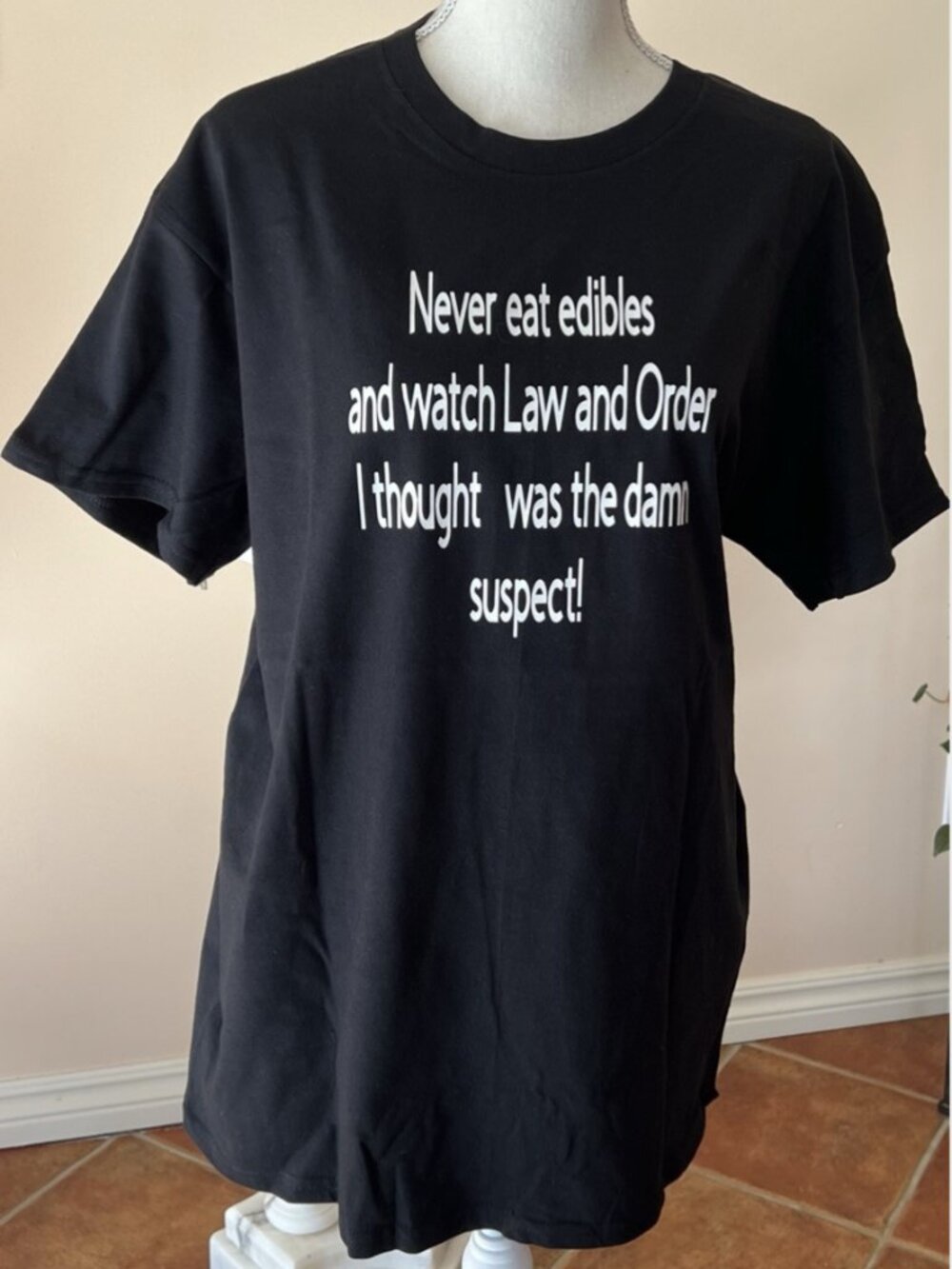 Unisex T-Shirt. Hilarious saying. Watching crime shows stones. Size XL